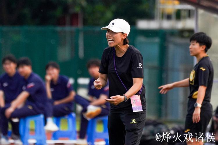 陈婉婷希望仅剩1%！女足选帅保守倾向引发争议，王军微弱优势领跑